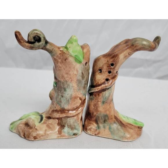Vintage Japan Salt & Pepper Shakers Ceramic Tree with Large Green Leaves - Picture 3 of 5